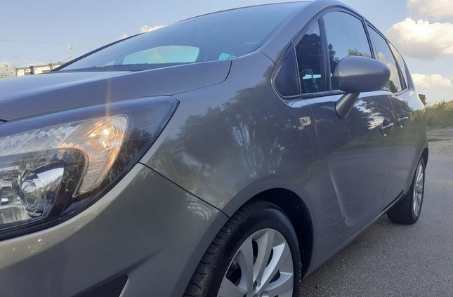 Opel Meriva cena 29900 przebieg: 61000, rok produkcji 2012 z Krzeszowice małe 466